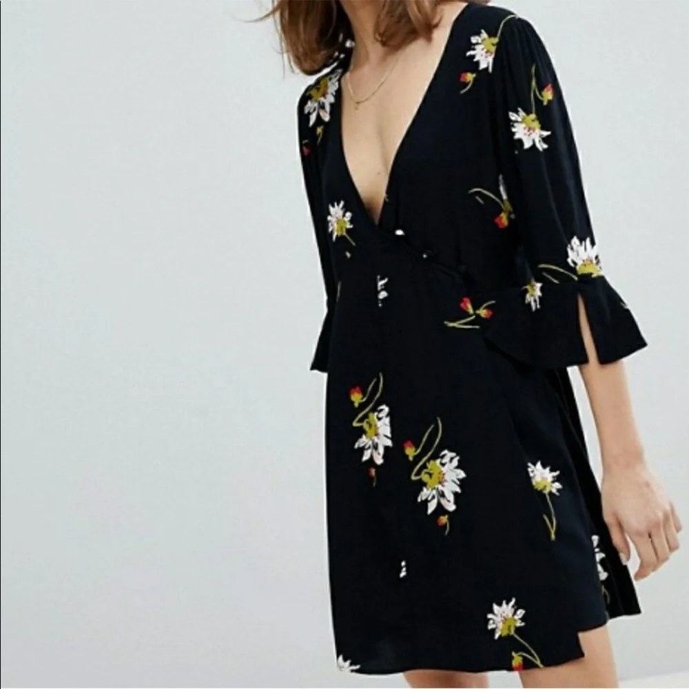 FREE‎ PEOPLE TIME ON MY SIDE FLORAL WRAP DRESS BLACK XS ROMANTIC WHIMSIGOTH BOHO